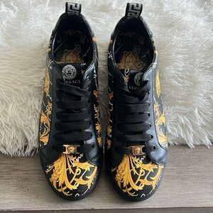 Versace women’s shoe